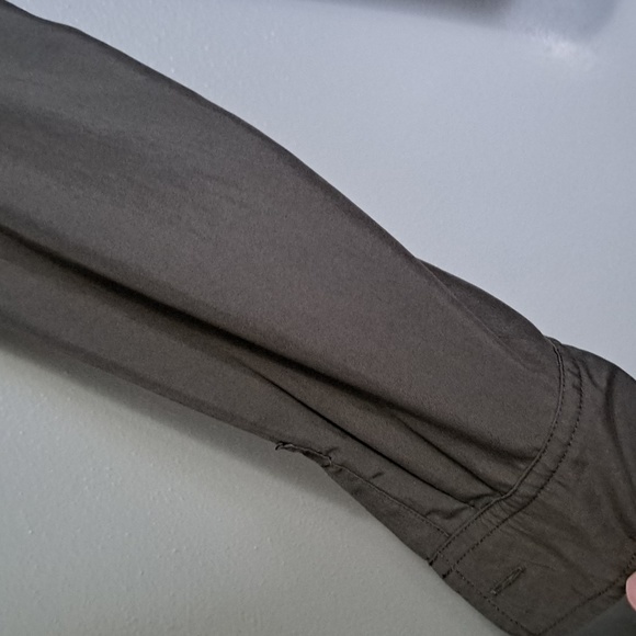 Isabel Maternity blouse medium olive green roll sleeve tunic. - Picture 4 of 9